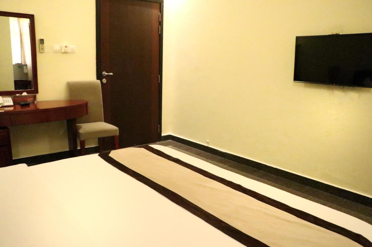 Rimal Suites Apartments Салала Екстер'єр фото